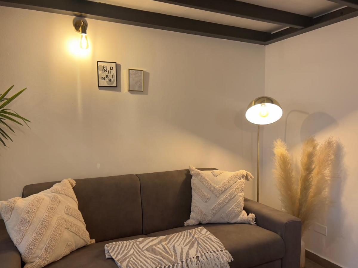 Apartamento Regina Milano In Porta Romana 3 - Sky Tv, Wifi & Breakfast Box Exterior foto