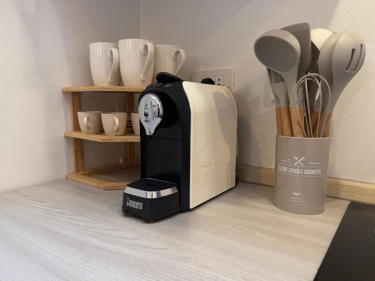 Apartamento Regina Milano In Porta Romana 3 - Sky Tv, Wifi & Breakfast Box Exterior foto