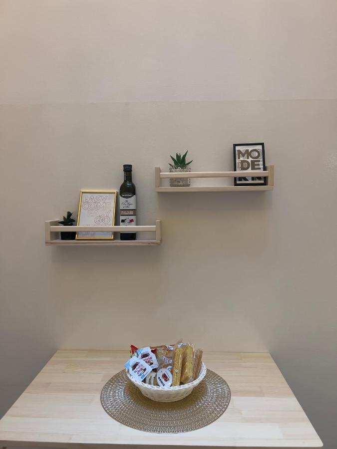 Apartamento Regina Milano In Porta Romana 3 - Sky Tv, Wifi & Breakfast Box Exterior foto