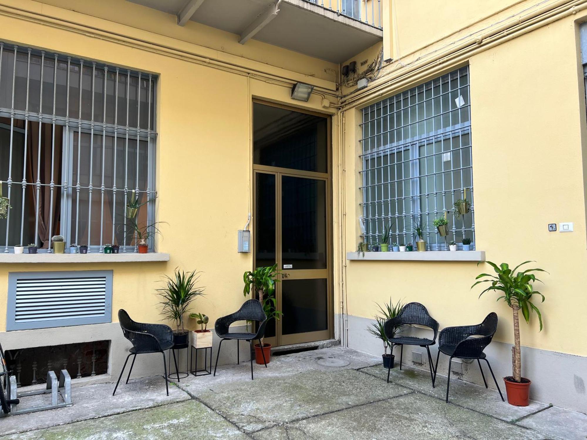 Apartamento Regina Milano In Porta Romana 3 - Sky Tv, Wifi & Breakfast Box Exterior foto